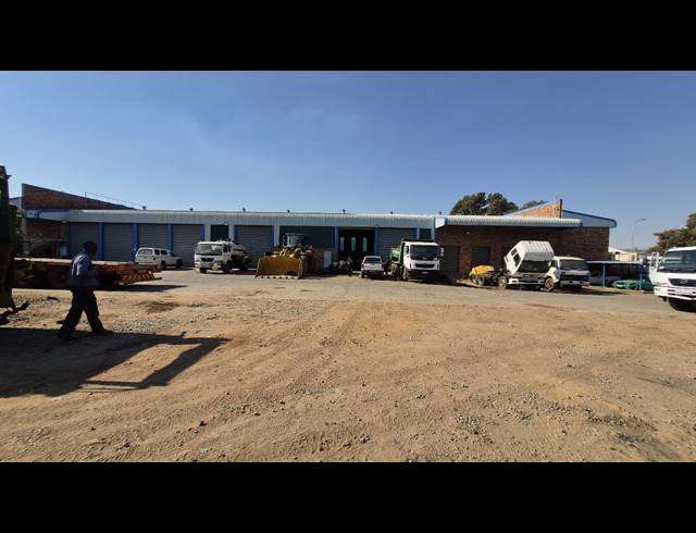 1,900M² FACTORY TO LET IN MOREHILL